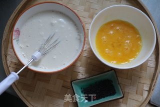 鸡蛋卷饼的做法步骤：2