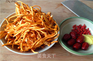 虫草花排骨汤的做法步骤：2