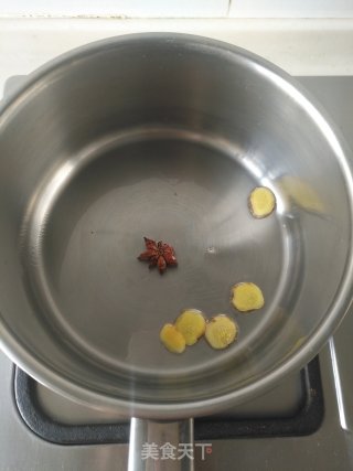 虎皮鹌鹑蛋烧土豆的做法步骤：3