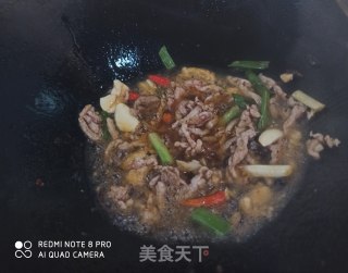 肉炒手撕包菜的做法步骤：5