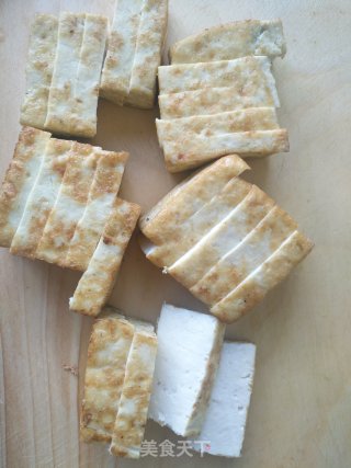 青椒炒臭豆腐的做法步骤：2