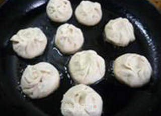 洋葱肉馅烫面煎包的做法步骤：15