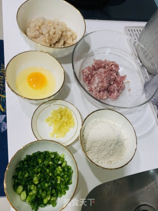 香煎莲藕饼的做法步骤：1