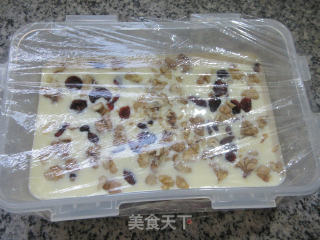 酸奶蔓越莓核桃仁鸡蛋糕的做法步骤：7