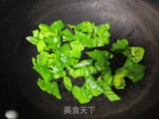 辣椒炒鸭肠的做法步骤：4