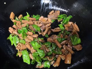 辣椒炒鸭肠的做法步骤：8