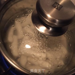 韩式辣酱煮年糕的做法步骤：4