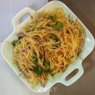 家庭版炝土豆丝的做法步骤：11