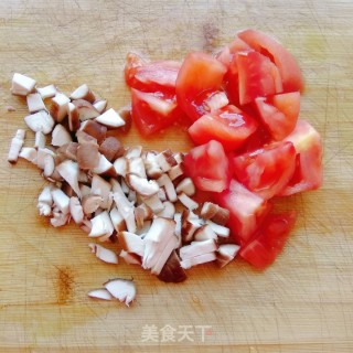 番茄鸡蛋面的做法步骤：2