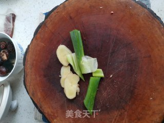 黄焖鸡的做法步骤：4