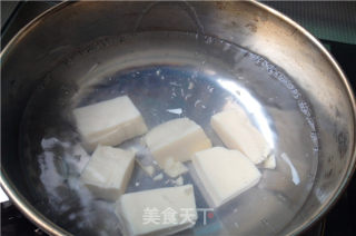 丝瓜菌菇豆腐汤的做法步骤：5