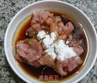 洋葱叶瘦肉丝炒面的做法步骤：4