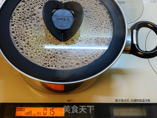 糖煮小苹果的做法步骤：2