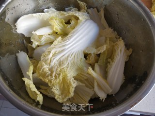 娃娃菜炖冻豆腐的做法步骤：1
