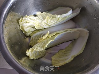 娃娃菜海鲜菇丸子汤的做法步骤：3