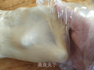豆沙花朵面包的做法步骤：6