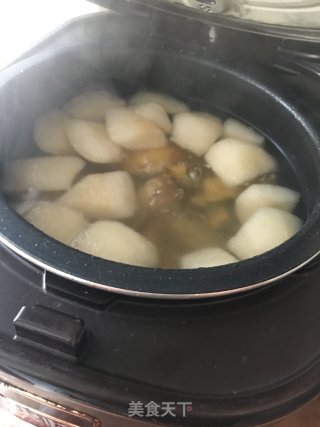 雪梨甘蔗煲水的做法步骤：7