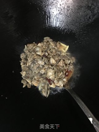 爆炒花甲肉的做法步骤：5