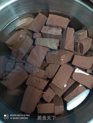 豆芽烧鸭血的做法步骤：1