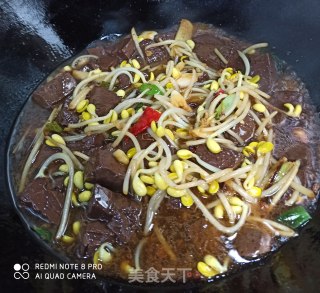 豆芽烧鸭血的做法步骤：6