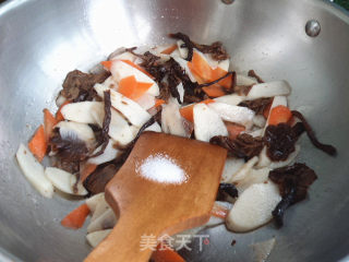 榛蘑炒山药的做法步骤：10
