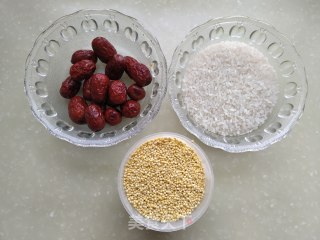 红枣大黄米稀饭的做法步骤：1