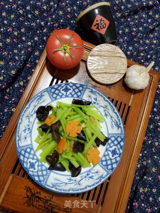 芹菜炒黑木耳的做法步骤：9