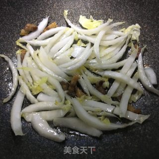 香干素鸡炒白菜的做法步骤：4
