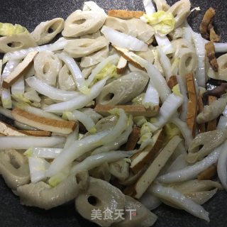 香干素鸡炒白菜的做法步骤：5