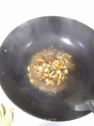家常小炒的做法步骤：4