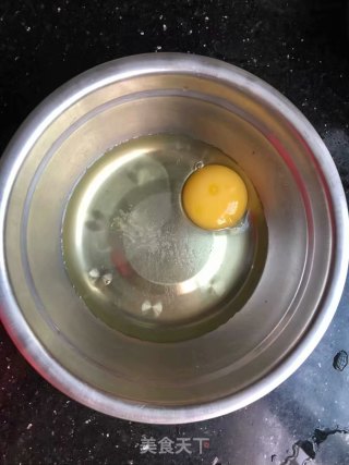 龙虾仁炖蛋的做法步骤：2