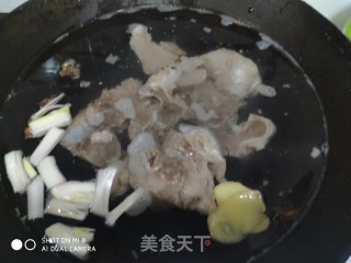 冬日暖汤  冬瓜骨头汤的做法步骤：1