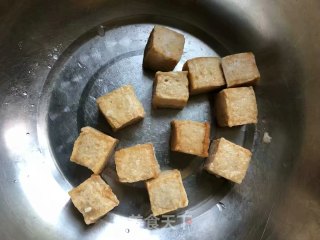 烤鱼豆腐的做法步骤：1