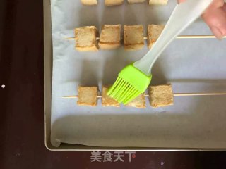 烤鱼豆腐的做法步骤：3