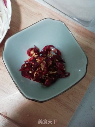 杏鲍萝卜丝的做法步骤：2