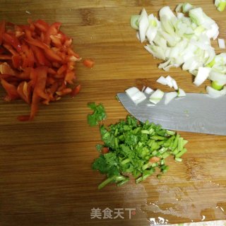 土豆丝小炒的做法步骤：3