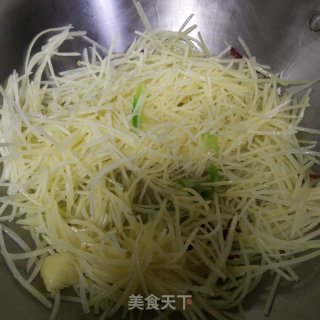 土豆丝小炒的做法步骤：5