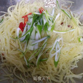 土豆丝小炒的做法步骤：7
