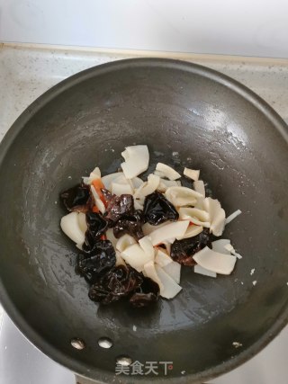 冬笋炒鸡片的做法步骤：5