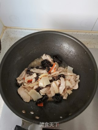 冬笋炒鸡片的做法步骤：6
