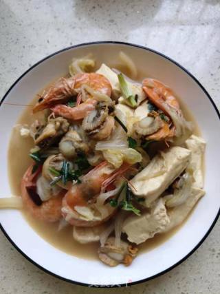 彭豆带你做鲜虾贝肉白菜豆腐海鲜荟的做法步骤：10