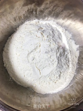 牛奶花卷的做法步骤：1