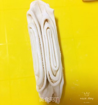 牛奶花卷的做法步骤：9