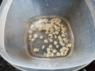 苹果胡萝卜雪耳汤的做法步骤：4