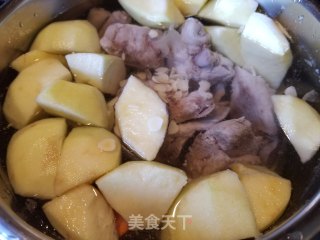 苹果胡萝卜雪耳汤的做法步骤：6