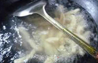 盐水方腿肉梅豆炒面疙瘩的做法步骤：8