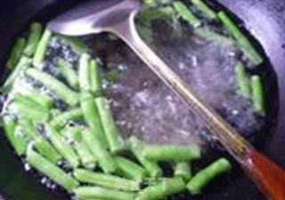 盐水方腿肉梅豆炒面疙瘩的做法步骤：10