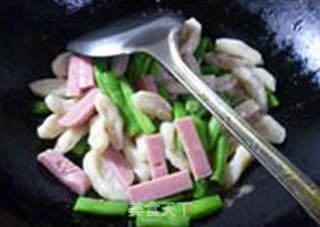 盐水方腿肉梅豆炒面疙瘩的做法步骤：12
