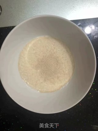 黑芝麻苏打饼干的做法步骤：1
