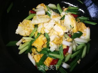 快手小炒：蒜苗炒鸡蛋的做法步骤：10